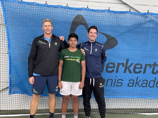 Besuch aus Indien in der Merkert Tennisakademie