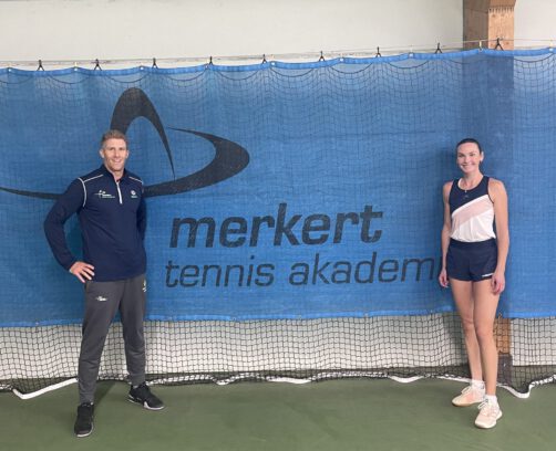 Kanadischer Tennisprofi Carson Branstine bei der Merkert Tennisakademie